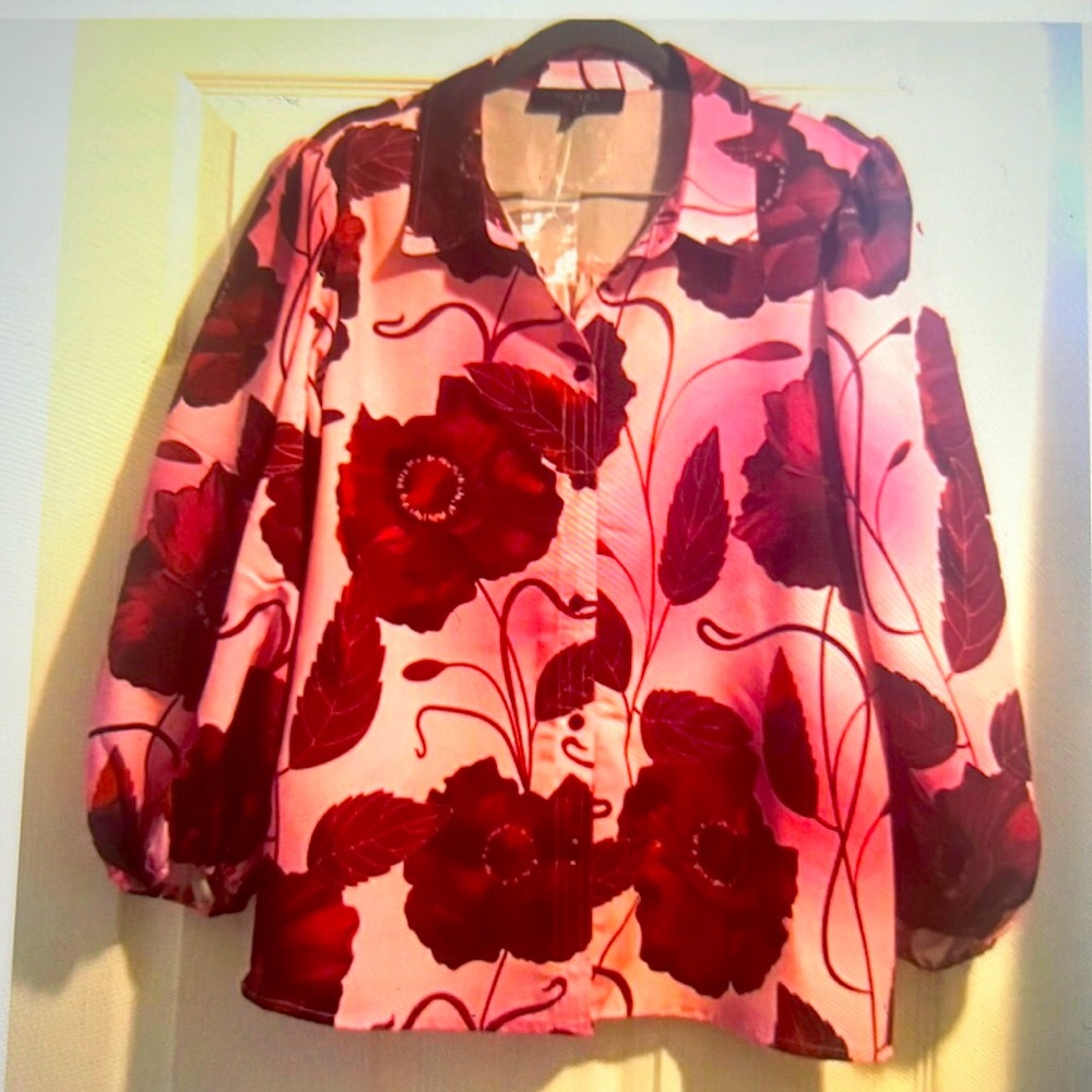 Women’s Blouse floral Size Large